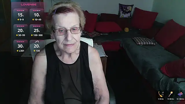 HeisseomaOriginal online show from 11-20-25, 08:14