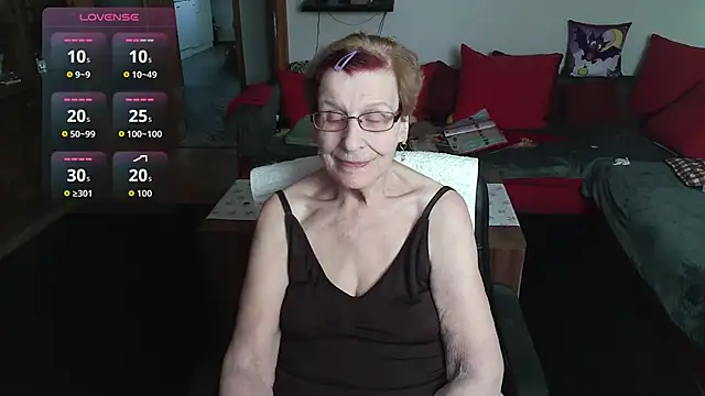 Snapshot of HeisseomaOriginal chatting on 03-12-26, 08:20 HeisseomaOriginal online show from 03-12-26, 08:20