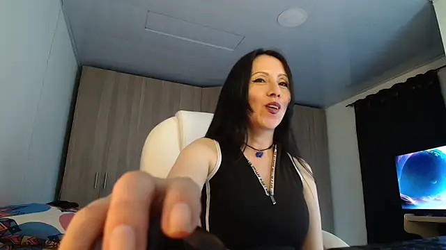 Selene93 online show from 05-10-26, 07:41