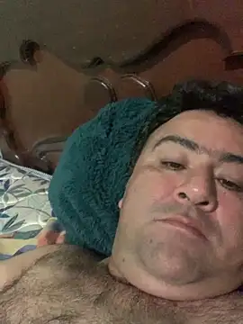 EmilianoGt online show from 10-23-25, 02:11