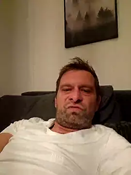 Snapshot of Mjn34 chatting on 12-02-25, 06:41 Mjn34 online show from 12-02-25, 06:41