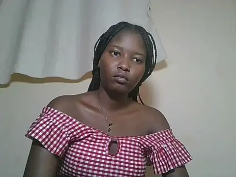 Snapshot of sexyjanett chatting on 10-14-25, 08:15 sexyjanett online show from 10-14-25, 08:15