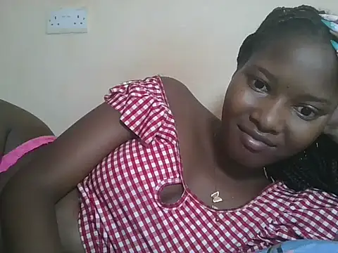 Snapshot of sexyjanett chatting on 10-18-25, 07:31 sexyjanett online show from 10-18-25, 07:31