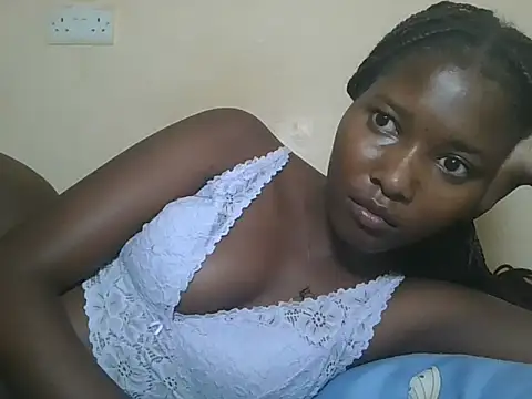 Snapshot of sexyjanett chatting on 10-19-25, 04:51 sexyjanett online show from 10-19-25, 04:51