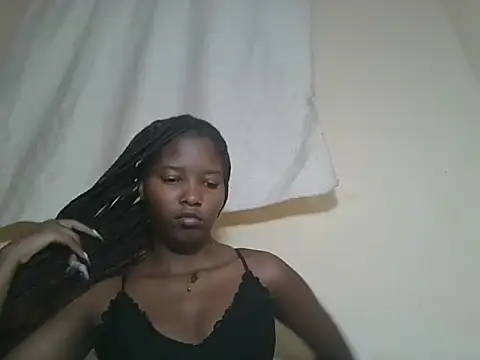 Snapshot of sexyjanett chatting on 10-25-25, 07:38 sexyjanett online show from 10-25-25, 07:38