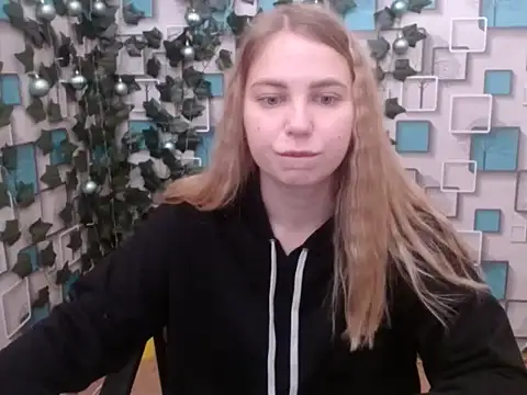 Snapshot of klerkarina chatting on 12-05-24, 06:32 klerkarina online show from 12-05-24, 06:32