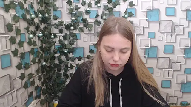 Snapshot of klerkarina chatting on 01-20-25, 05:48 klerkarina online show from 01-20-25, 05:48