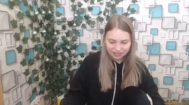 Snapshot of klerkarina chatting on 02-06-25, 06:29 klerkarina online show from 02-06-25, 06:29