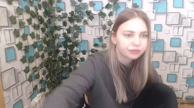 Snapshot of klerkarina chatting on 02-09-25, 05:40 klerkarina online show from 02-09-25, 05:40