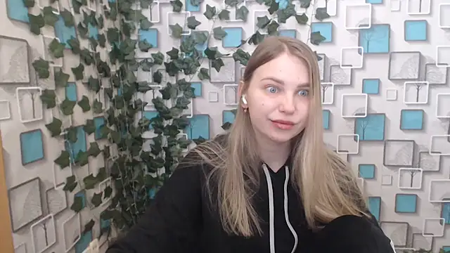 Snapshot of klerkarina chatting on 02-18-25, 06:15 klerkarina online show from 02-18-25, 06:15