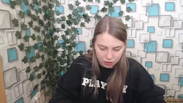 Snapshot of klerkarina chatting on 02-21-25, 09:02 klerkarina online show from 02-21-25, 09:02