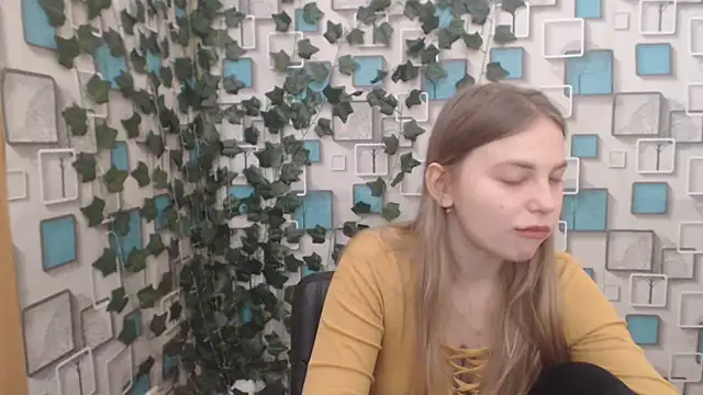 Snapshot of klerkarina chatting on 03-10-25, 05:43 klerkarina online show from 03-10-25, 05:43