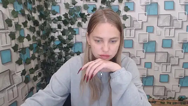 Snapshot of klerkarina chatting on 10-06-25, 05:05 klerkarina online show from 10-06-25, 05:05