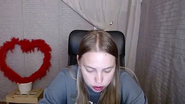 Snapshot of klerkarina chatting on 10-07-25, 05:26 klerkarina online show from 10-07-25, 05:26