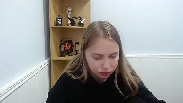 Snapshot of klerkarina chatting on 10-17-25, 05:32 klerkarina online show from 10-17-25, 05:32