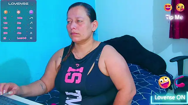 Diana Lozano online show from 05-07-26, 03:45
