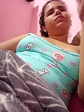 Snapshot of ValeriaSantos- chatting on 03-15-25, 10:46 ValeriaSantos- online show from 03-15-25, 10:46