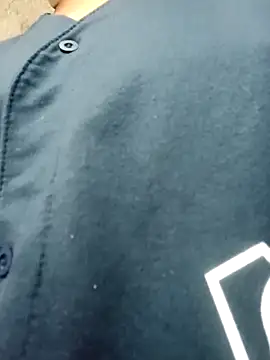 Snapshot of ValeriaSantos- chatting on 03-16-25, 12:44 ValeriaSantos- online show from 03-16-25, 12:44