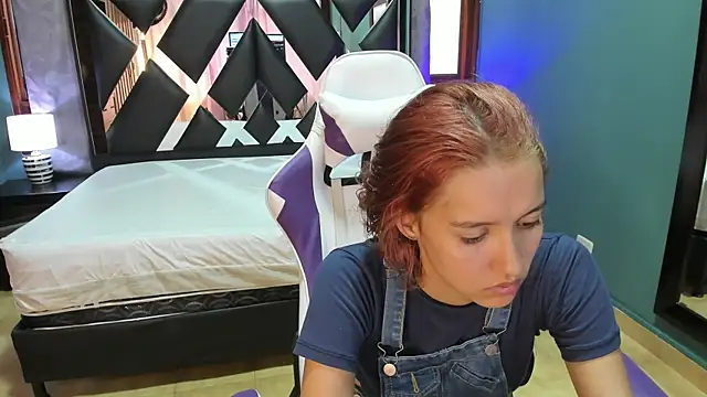 Linda4Petite online show from 12-27-24, 06:10