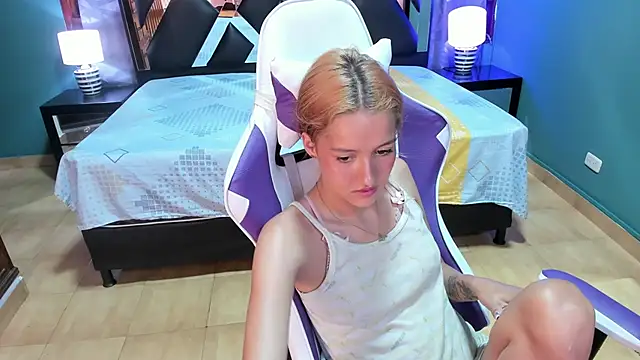 Linda4Petite online show from 01-20-25, 09:32