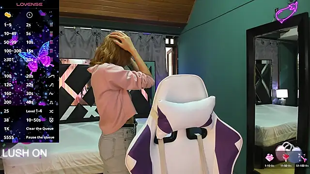 Linda4Petite online show from 02-11-25, 06:01