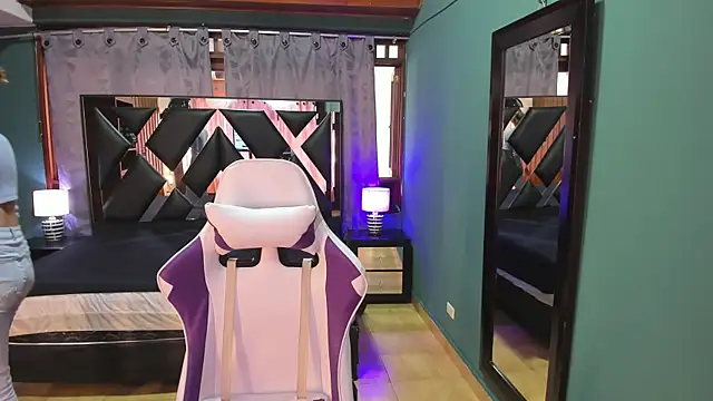 Linda4Petite online show from 02-25-25, 06:09