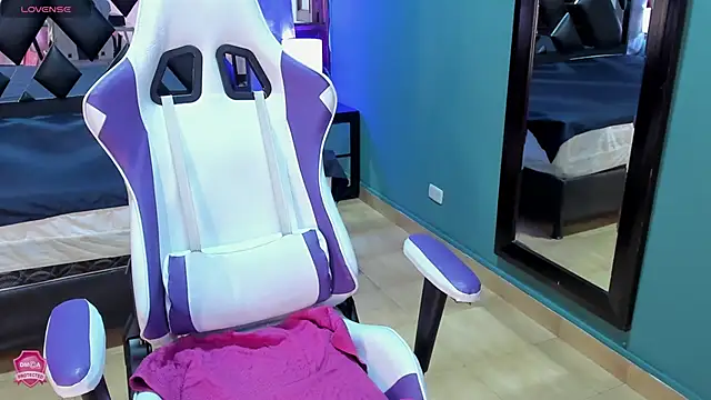 Linda4Petite online show from 03-07-25, 09:38