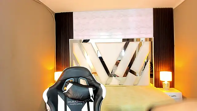 Linda4Petite online show from 01-09-26, 06:21