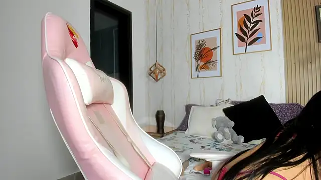 CameronCollins  online show from 03-01-25, 11:04