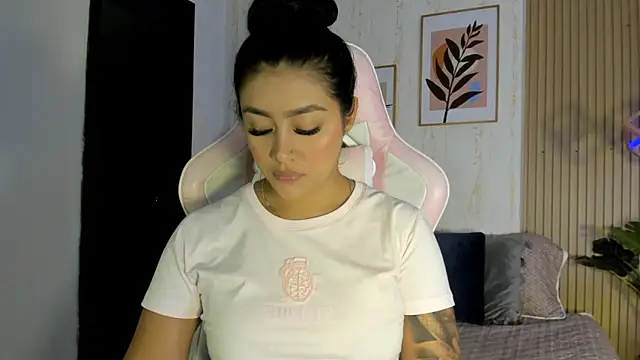 CameronCollins  online show from 10-17-25, 07:49