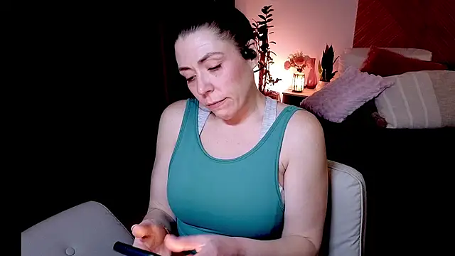Ellie-L-Elizabeth online show from 05-03-26, 03:01