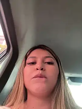 lunablossom  online show from 03-20-25, 09:13