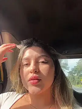 lunablossom  online show from 03-17-26, 09:07