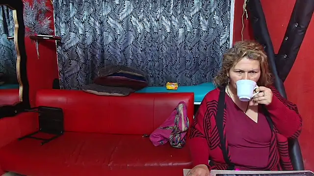 lesbiancuple online show from 01-28-25, 12:15