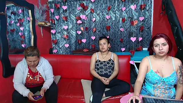 lesbiancuple online show from 02-19-25, 12:35