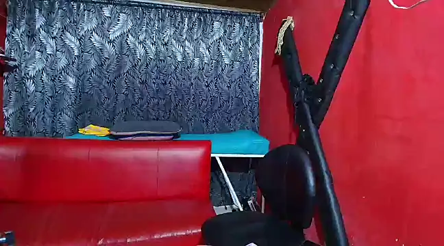 lesbiancuple online show from 03-11-25, 12:00