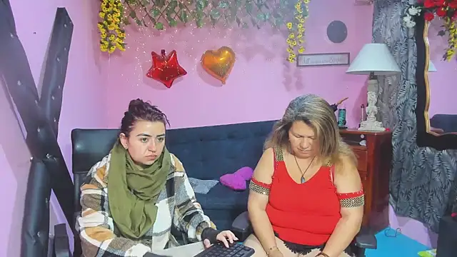 lesbiancuple online show from 03-06-26, 11:50