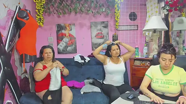 lesbiancuple online show from 05-08-26, 12:10