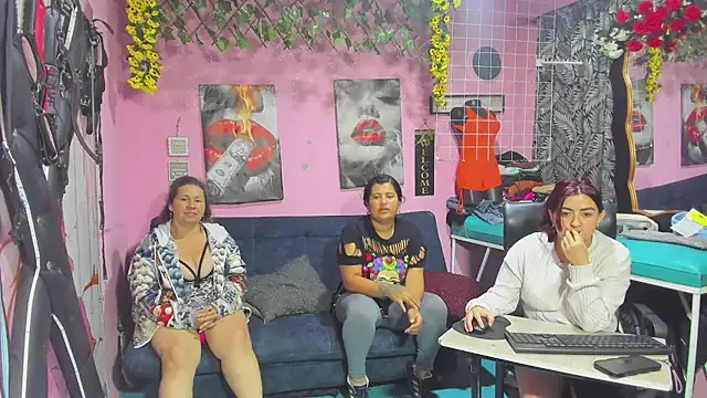 lesbiancuple online show from 05-12-26, 01:14