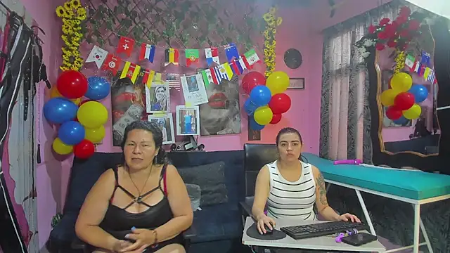 lesbiancuple online show from 06-21-26, 12:52