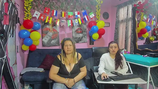lesbiancuple online show from 06-26-26, 02:10