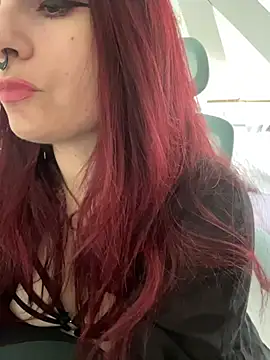 LunaMoongirl online show from 11-12-25, 03:01