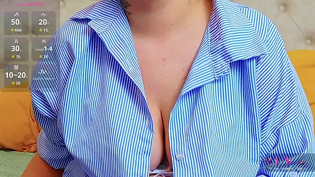 KarinaNoir online show from 10-27-25, 05:11