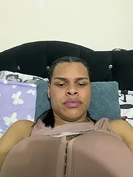 Snapshot of _diamondpamela chatting on 04-12-26, 01:54 diamondpamela online show from 04-12-26, 01:54