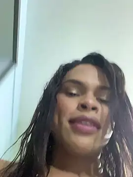 Snapshot of _diamondpamela chatting on 05-16-26, 12:29 diamondpamela online show from 05-16-26, 12:29