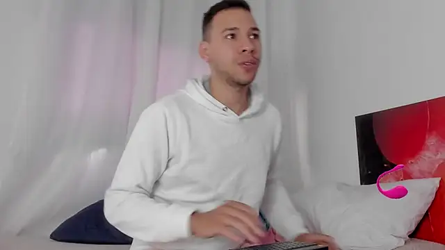 Snapshot of petter_coleman_ chatting on 03-22-25, 12:25 petter coleman online show from 03-22-25, 12:25