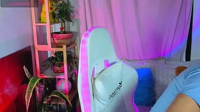 Snapshot of petter_coleman_ chatting on 10-04-25, 04:27 petter coleman online show from 10-04-25, 04:27