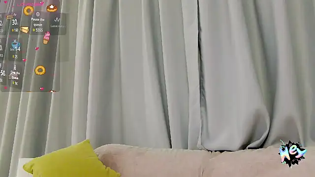 crystalmoon    online show from 03-06-25, 08:16