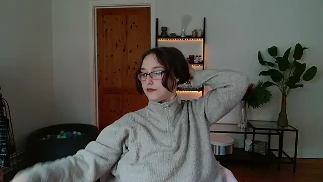 NaughtyRapunzel7 online show from 12-06-24, 10:49