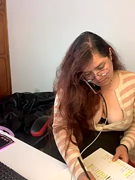 Snapshot of kayortiiz chatting on 10-02-25, 01:45 kayortiiz online show from 10-02-25, 01:45